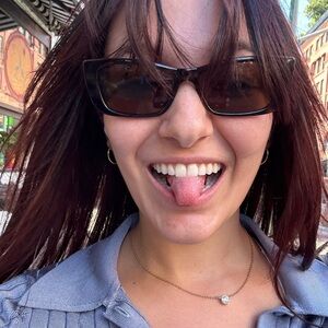 Meet your Posher, Sofia